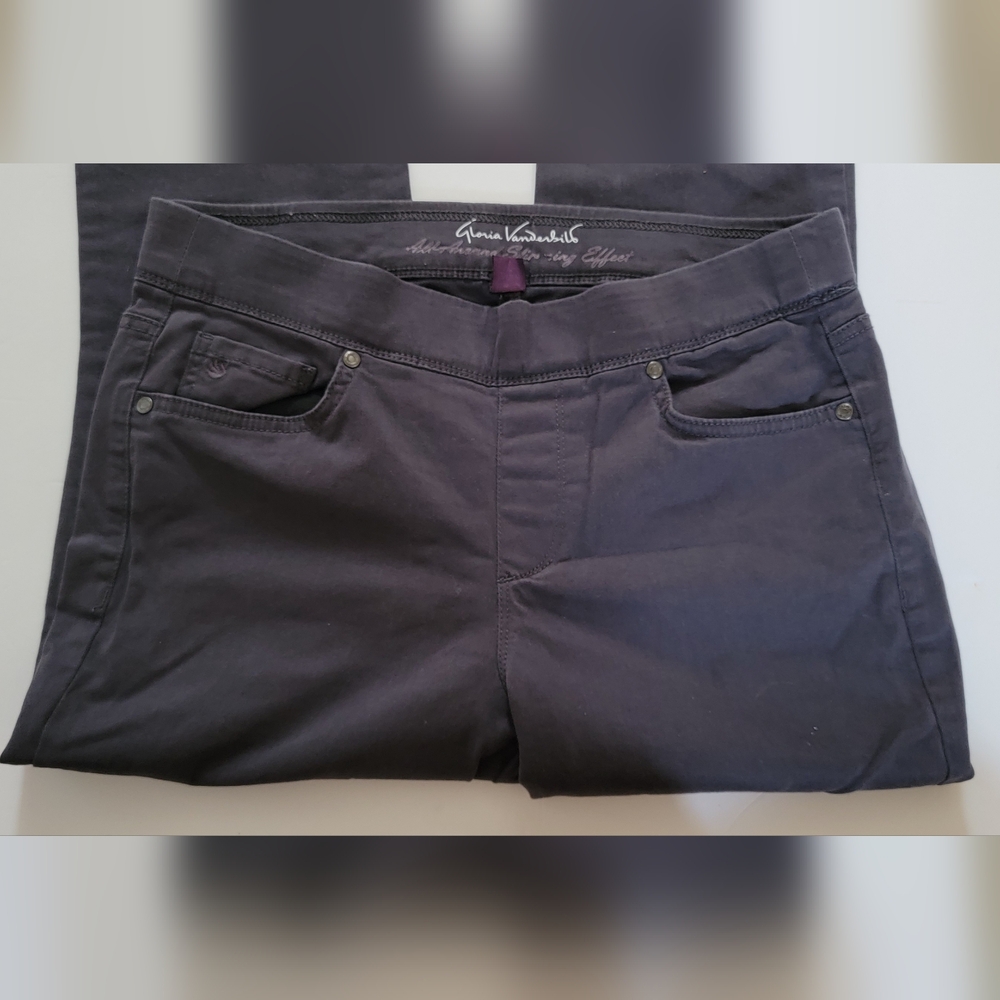 Gloria Vanderbilt Avery Pull On Jeans ("All Around Slimming Effect")